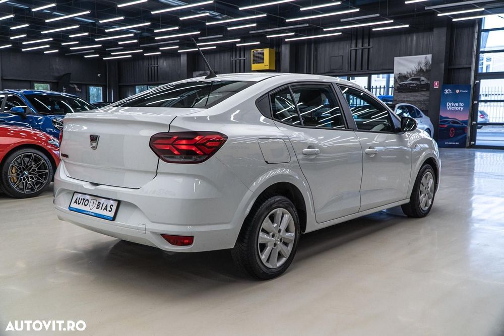 Dacia Logan TCe 90 MT6 Prestige - 8