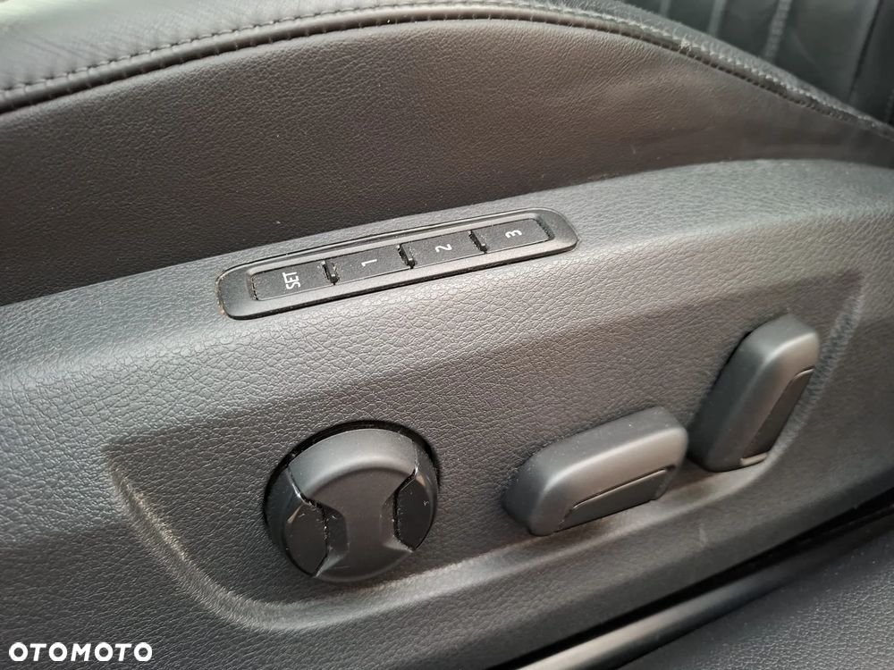 Skoda Superb 2.0 TDI DSG Style - 24
