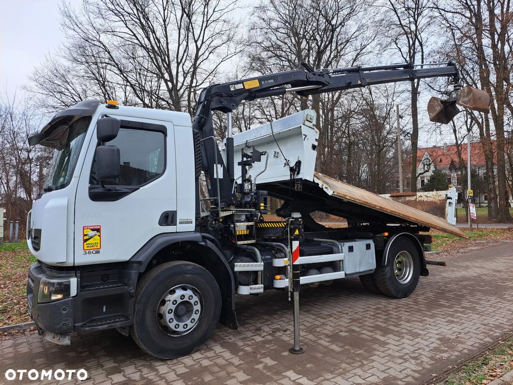 Renault Premium Lander