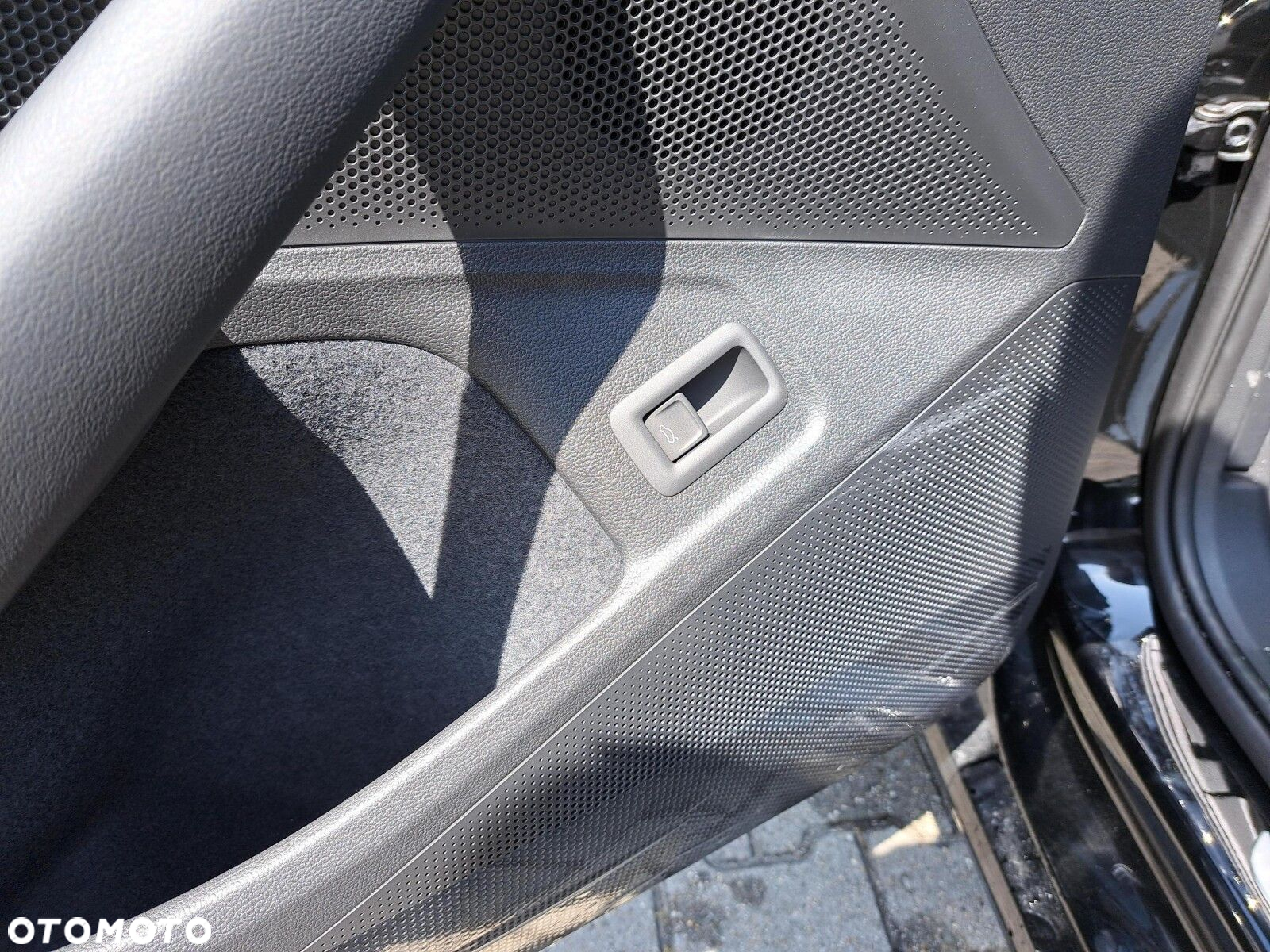 Volkswagen Passat 2.0 TDI SCR Elegance DSG - 31