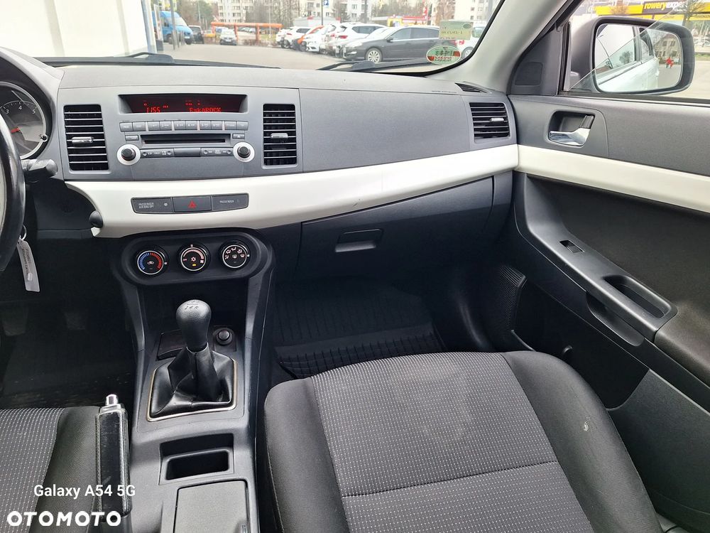Mitsubishi Lancer 1.5 - 27