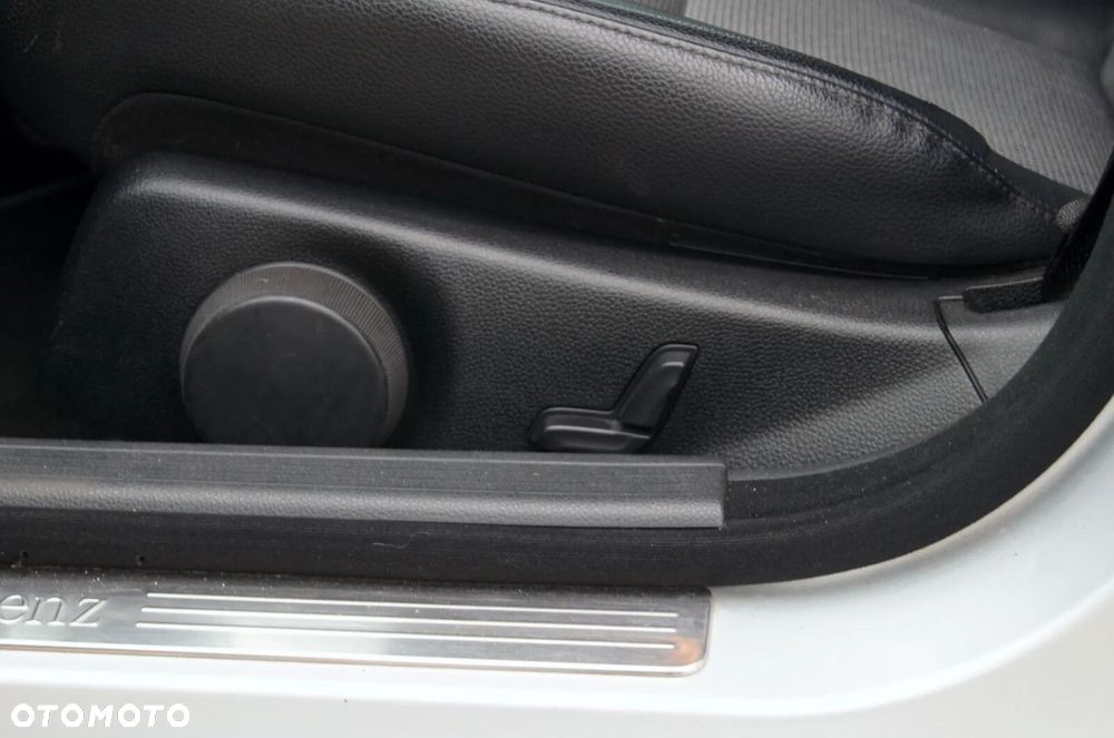 Mercedes-Benz Klasa C 250 CDI Avantgarde Edition - 24