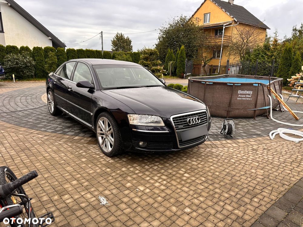 Audi A8 - 1