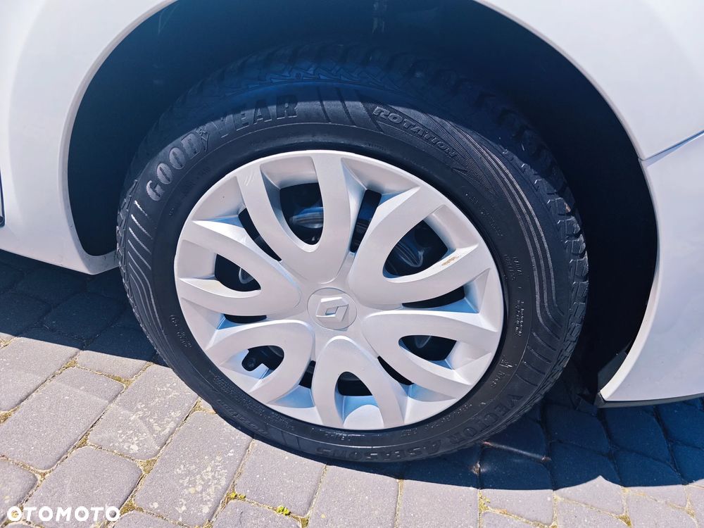 Renault Clio - 15