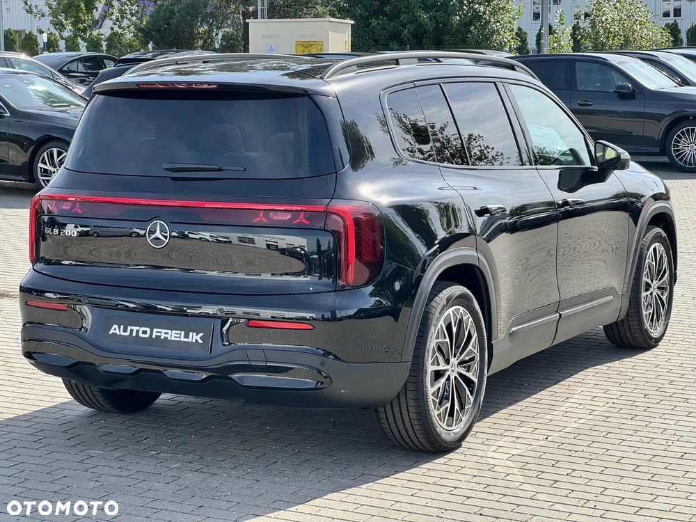 Mercedes-Benz GLB 200 mHEV 8G-eDCT - 10