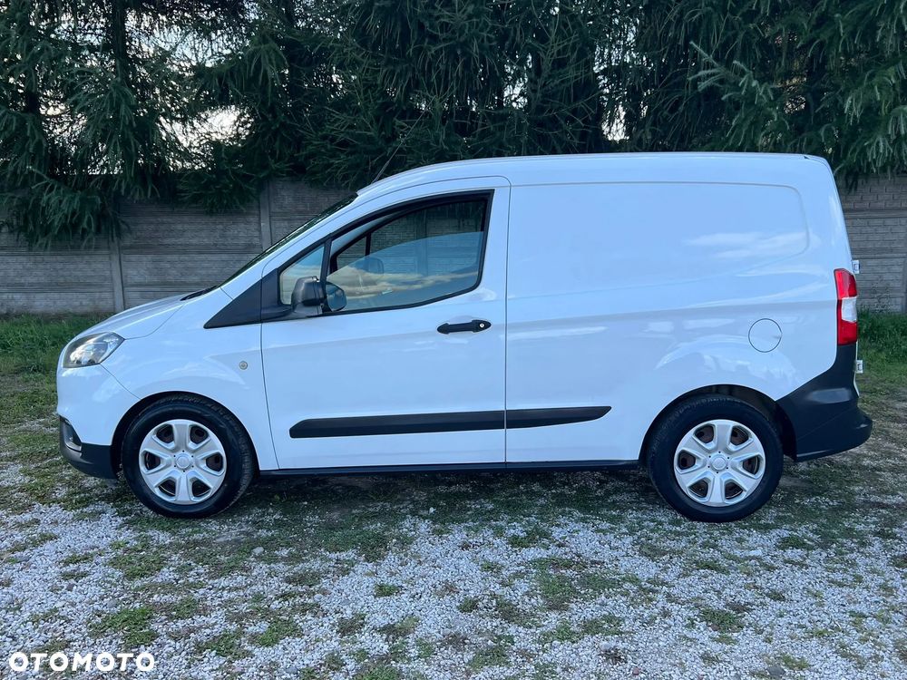 Ford Transit Courier - 4