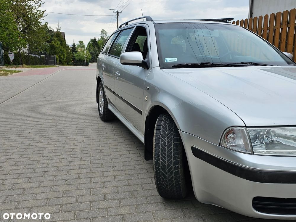 Skoda Octavia 1.8T Elegance - 5