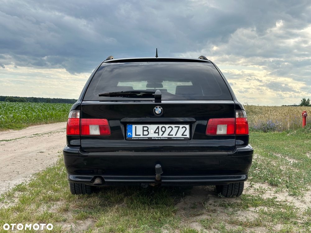 BMW Seria 5 525d - 4