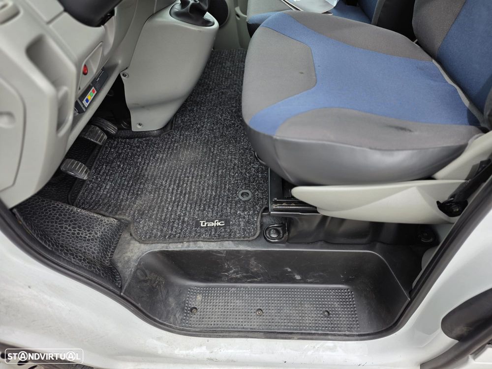 Renault Trafic - 14