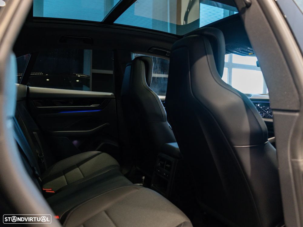 Porsche Macan Electric - 31