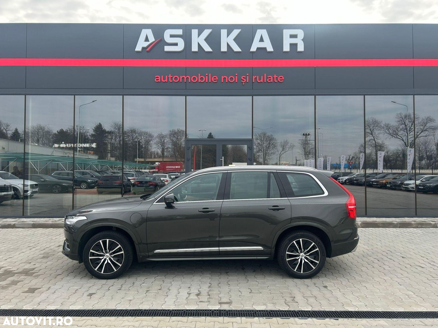 Volvo XC 90 T8 AWD Twin Engine Geartronic Momentum - 9