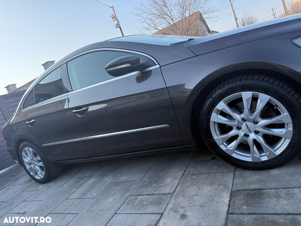 Volkswagen Passat CC - 12