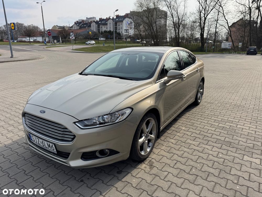 Ford Fusion - 12