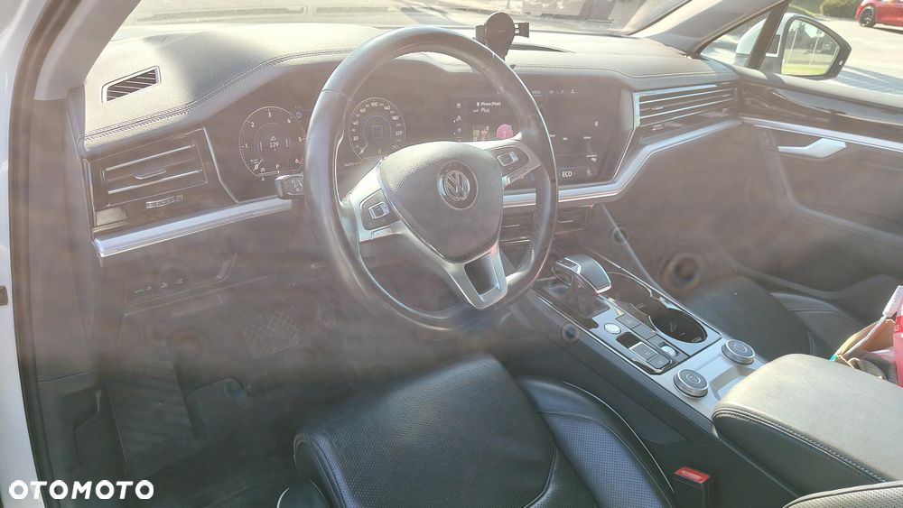 Volkswagen Touareg 3.0 V6 TDI SCR 4Mot - 3