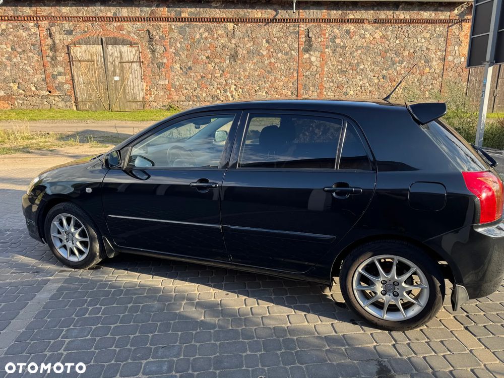 Toyota Corolla 1.6 VVT-i Sol - 4