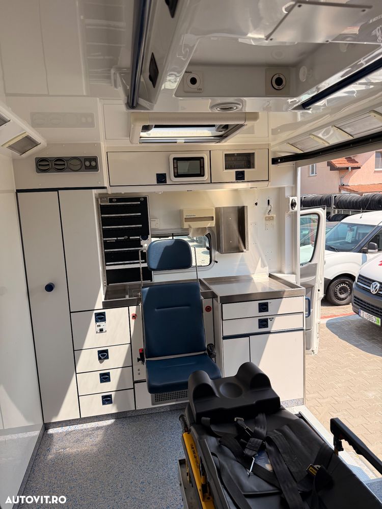 Mercedes-Benz Sprinter - 19