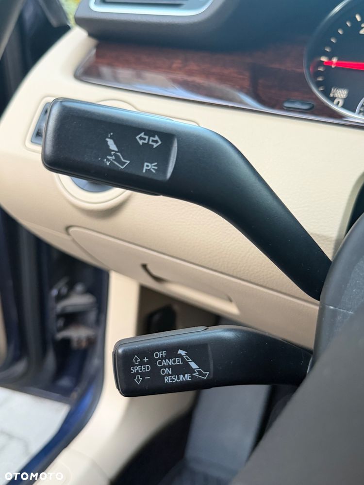 Volkswagen Passat 2.0 TDI 4Motion DSG BlueMotion Tech Highline - 31