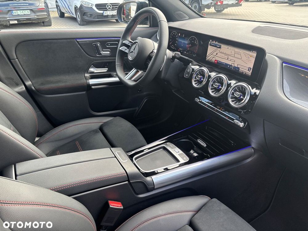 Mercedes-Benz GLA 200 AMG Line - 19