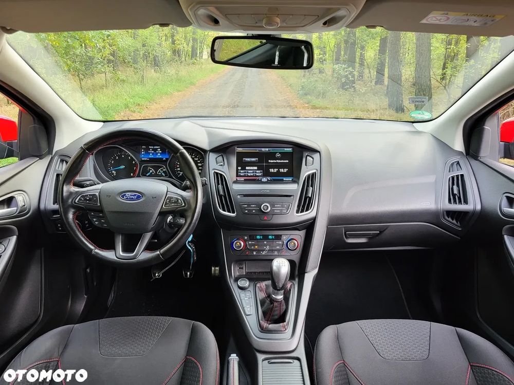 Ford Focus 1.5 EcoBoost STart-Stopp-System ST-LINE - 8