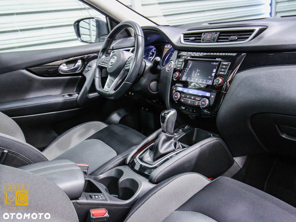 Nissan Qashqai 1.3 DIG-T N-Connecta DCT - 15