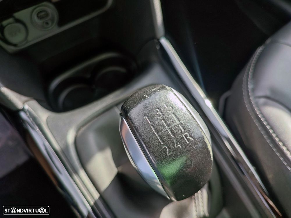 Peugeot 2008 1.2 PureTech Style - 39