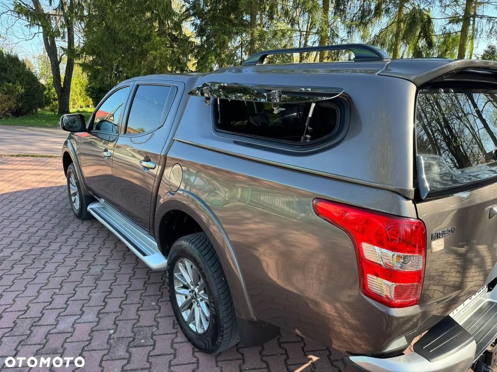 Mitsubishi L200 2.4 d DC Intense + - 7