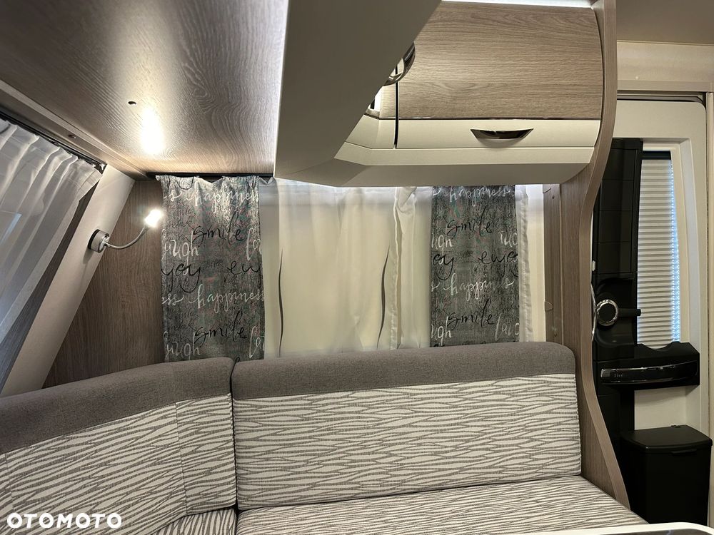 Hobby 660 WFC PRESTIGE z klimą dachową, napędem i markizą. - 19