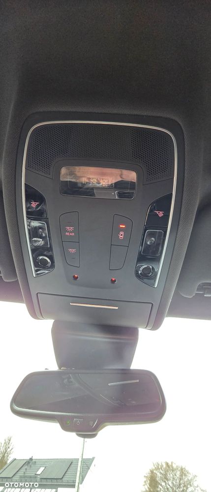 Audi A6 Avant 2.0 TDI Ultra DPF S tronic - 25