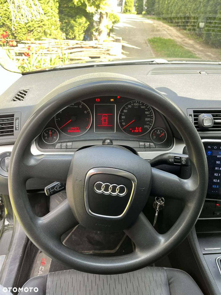 Audi A4 Avant 1.8T - 11