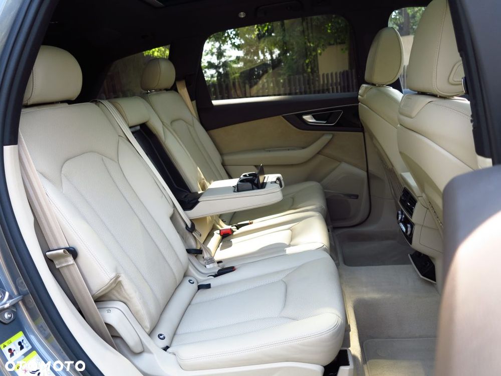 Audi Q7 - 16
