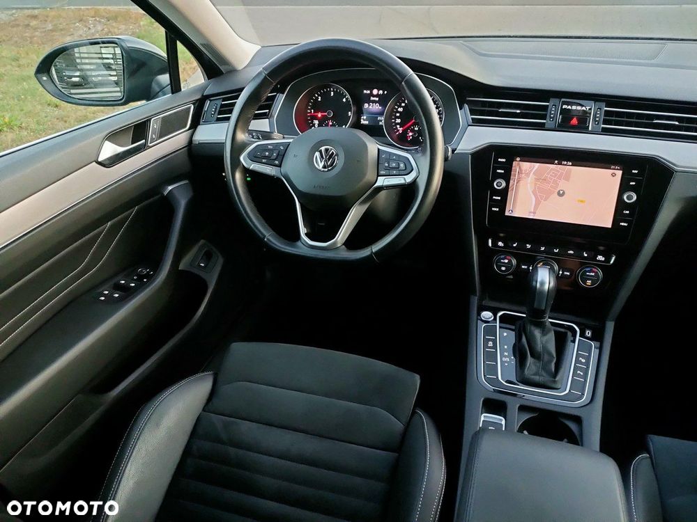 Volkswagen Passat - 31