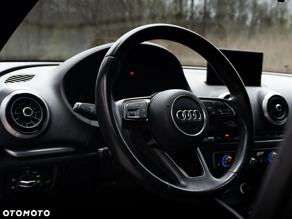 Audi A3 Sportback 2.0 TDI S line Sportpaket - 36