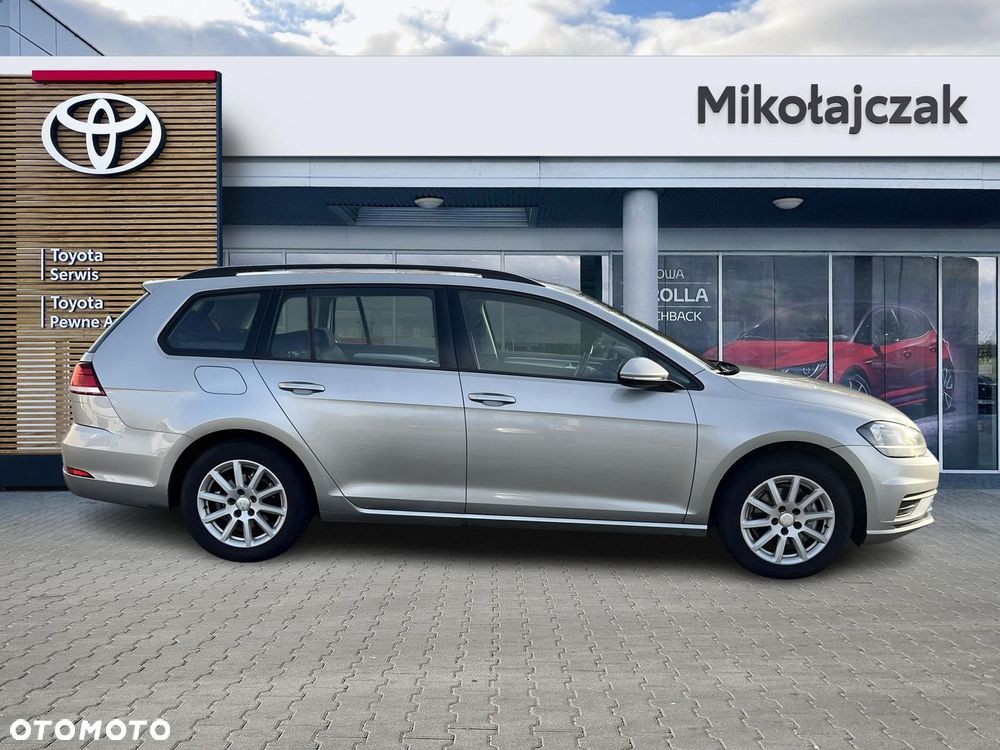 Volkswagen Golf - 11