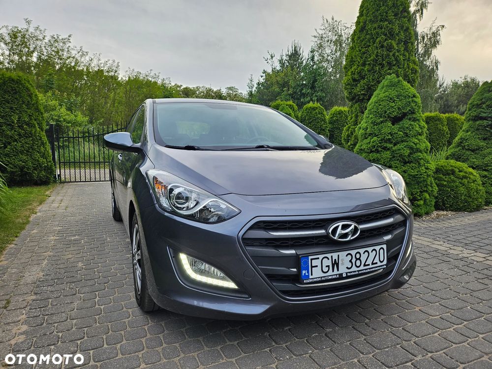 Hyundai i30 1.4 YES - 10