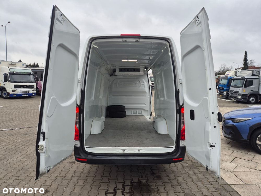 Mercedes-Benz Sprinter Maxi Long - FURGON / BLASZAK / IZOTERMA / OCIEPLONY / OGRZEWANIE NA PAKĘ / SERWISOWANY W ASO / NOWA SKRZYNIA BIEGÓW / ORYG. PRZEBIEG / BRAK RDZY - 22