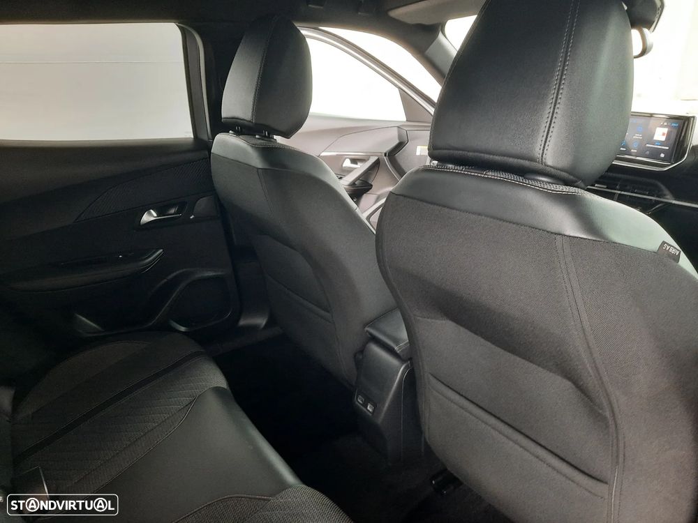 Peugeot e-2008 54 kWh Allure - 20