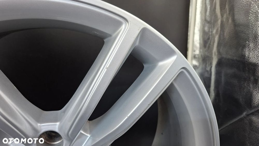 Felga Aluminiowa 19 Tesla Model S 5x120 ET 40 6007214-00-D - 4