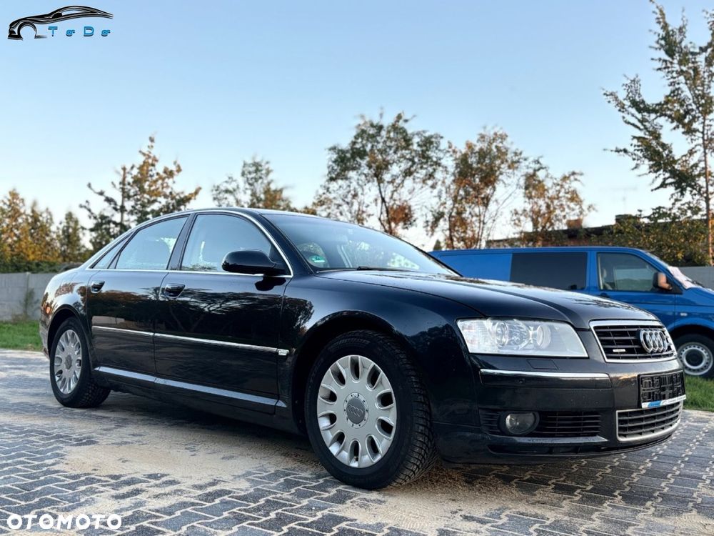 Audi A8 4.2 Quattro - 1