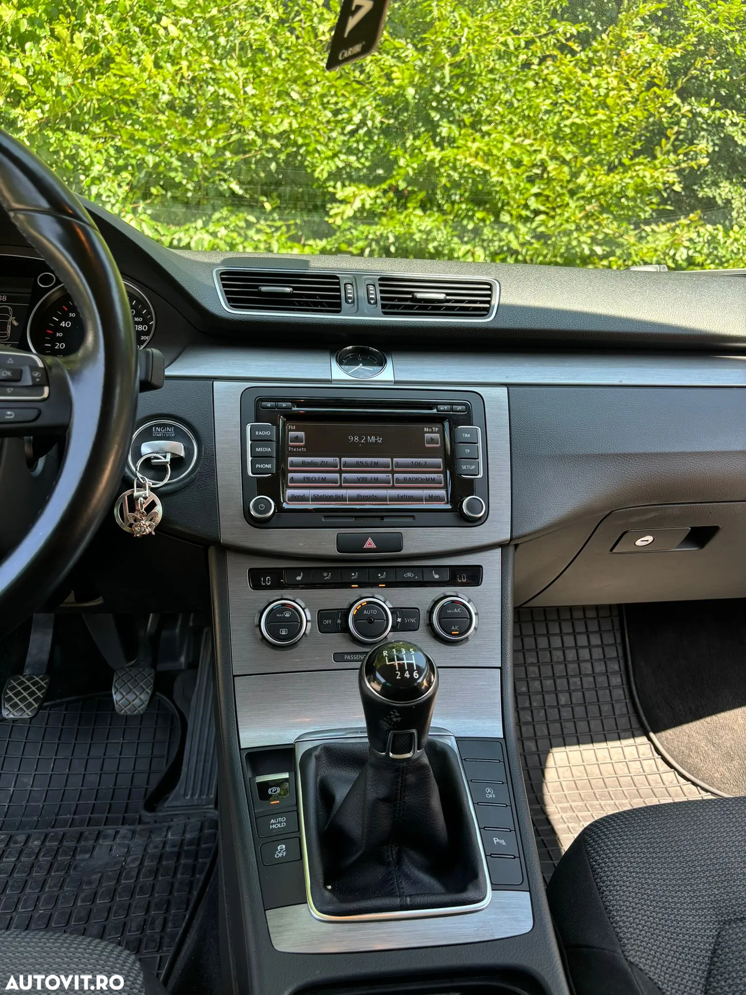 Volkswagen Passat Variant 2.0 TDI Blue TDI Comfortline - 7