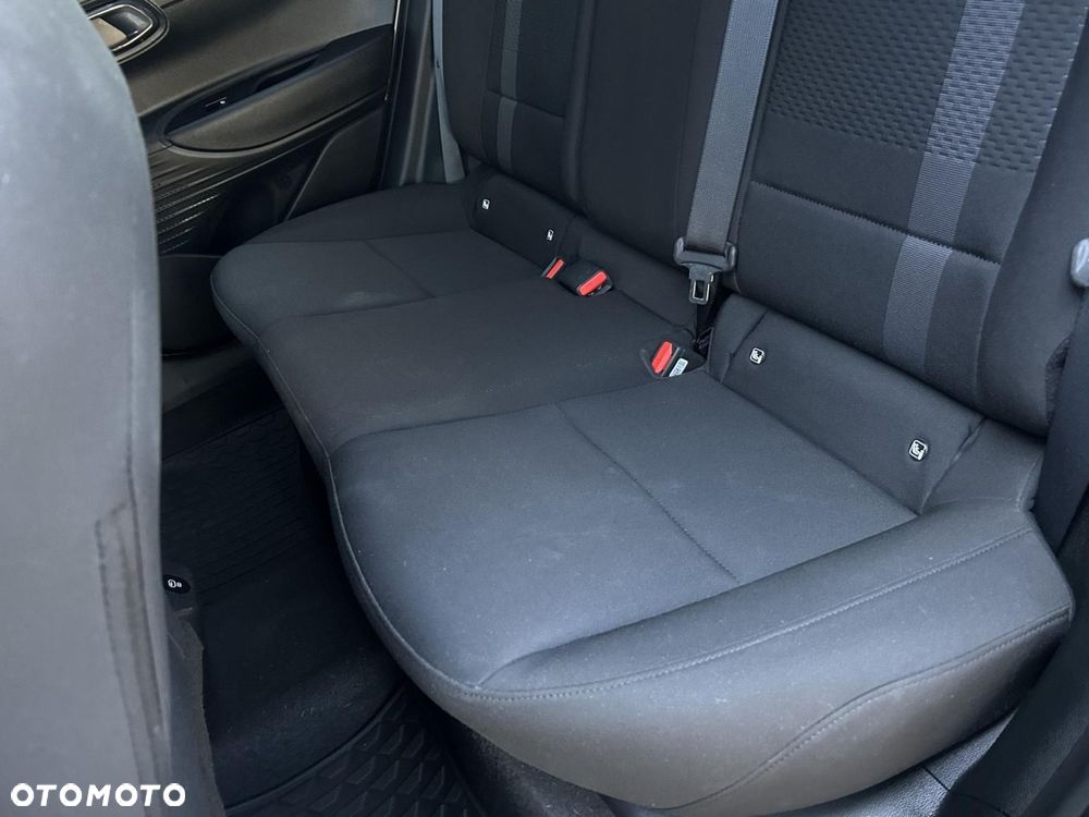 Hyundai i20 - 15