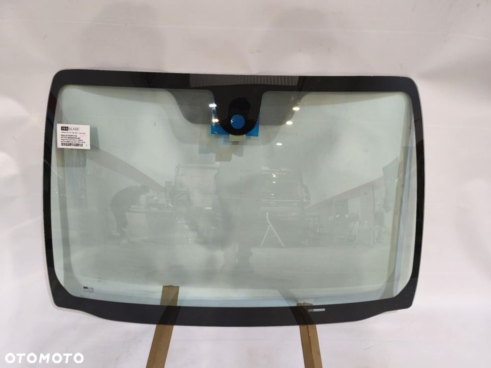 Szyba przednia NISSAN NOTE 2006-2013 MINIVAN - 1