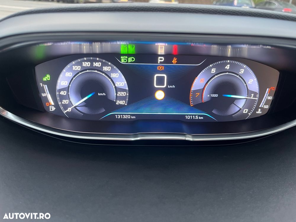 Peugeot 3008 PureTech 130 Stop & Start GPF EAT8 Allure - 10