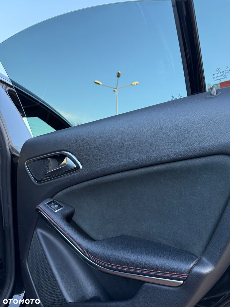 Mercedes-Benz CLA 200 (CDI) d 4Matic 7G-DCT Urban - 14