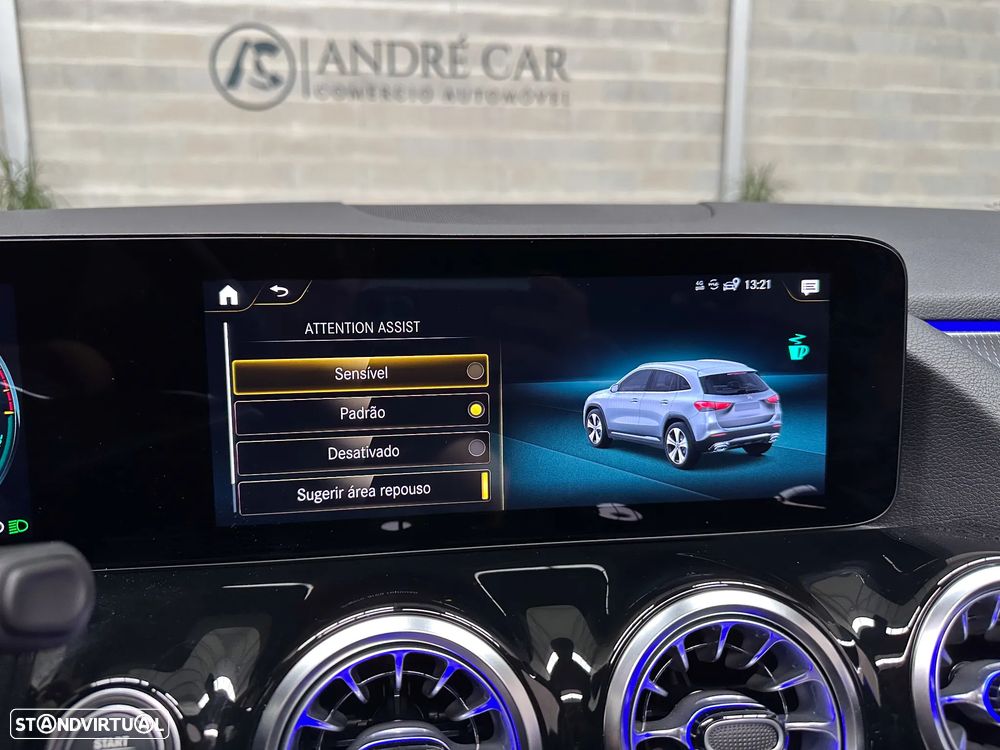 Mercedes-Benz GLA 250 e 8G-DCT Progressive — fotografia 35