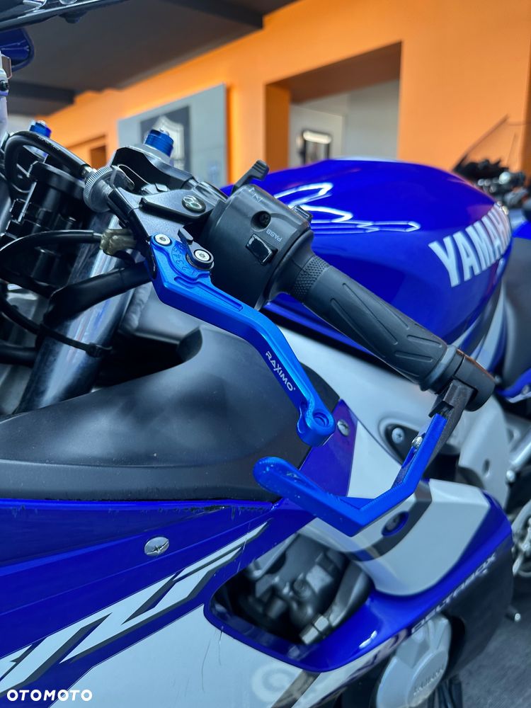 Yamaha R6 - 31