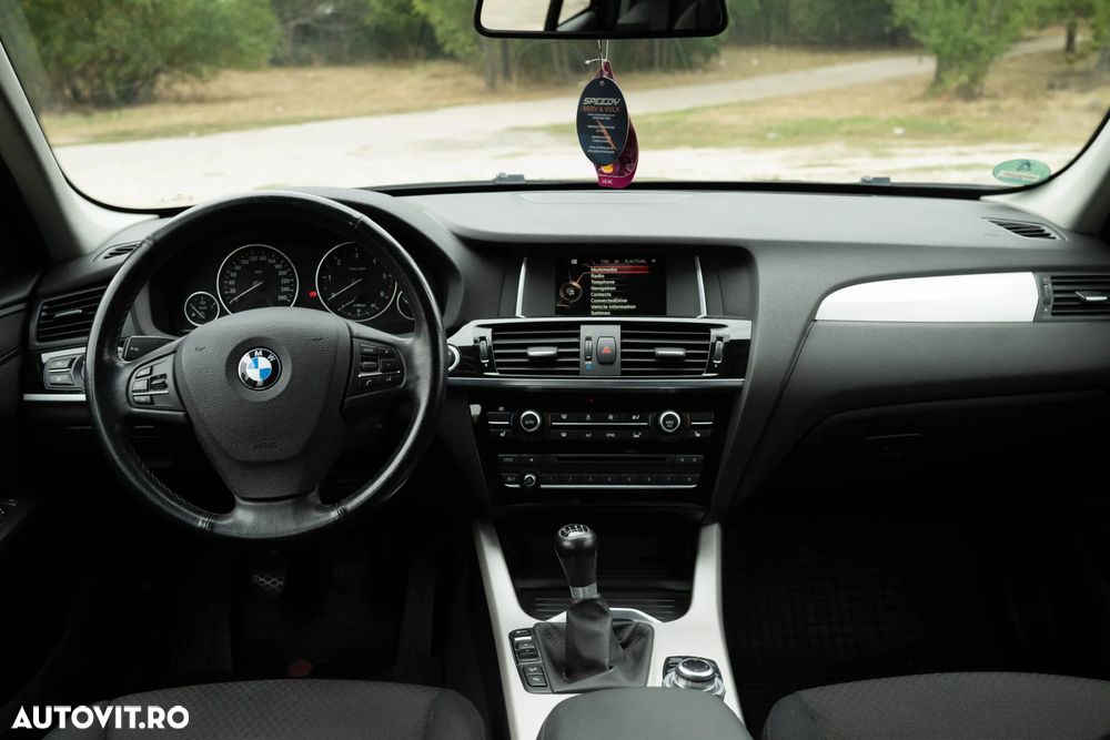 BMW X3 xDrive20d Standard - 8