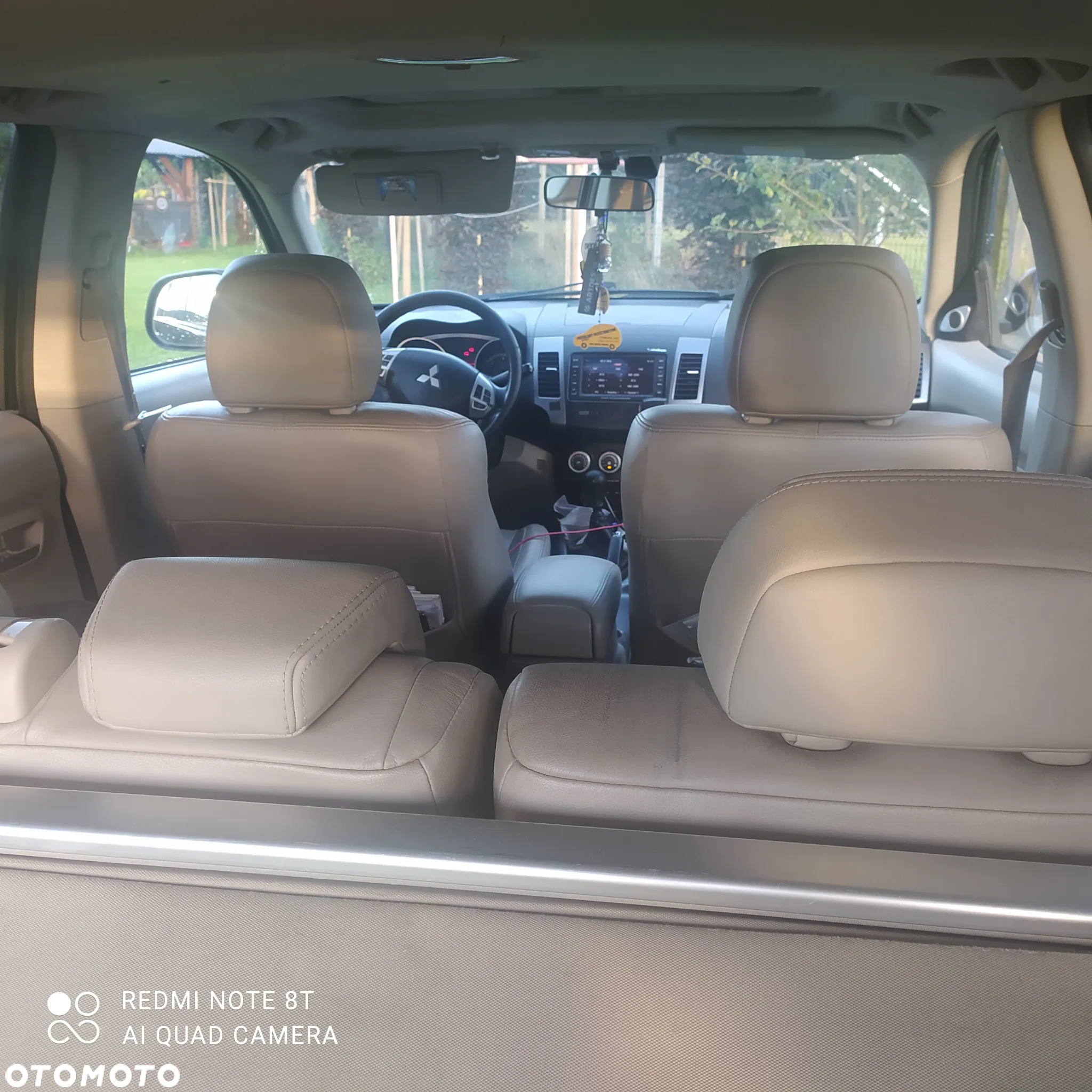 Mitsubishi Outlander - 10
