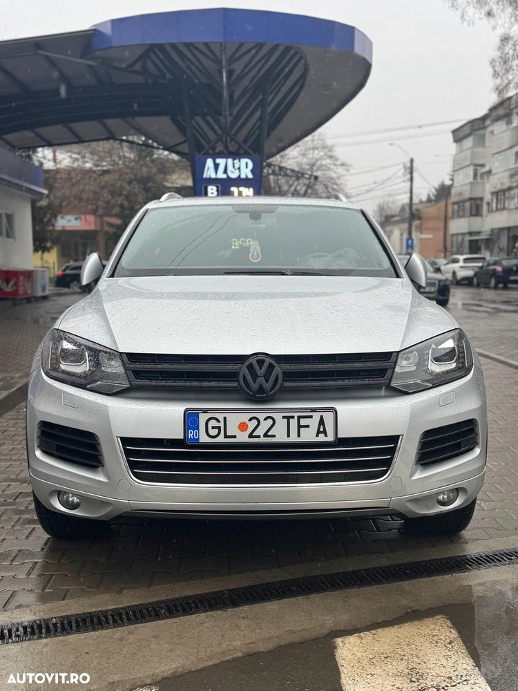 Volkswagen Touareg - 1
