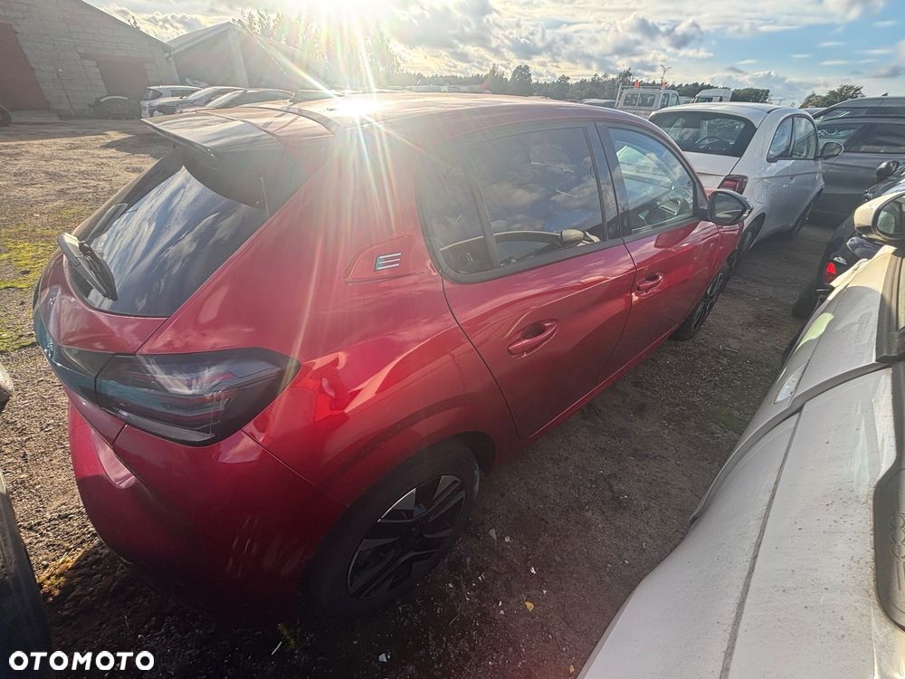 Peugeot 208 - 3
