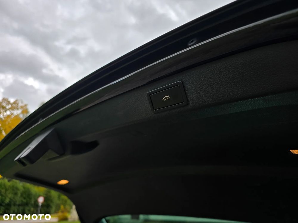 Skoda Superb Combi 2.0 TDI L&K - 15